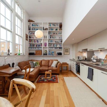 Charming 1 Bedroom Apartment In Old School House Londra Exterior foto