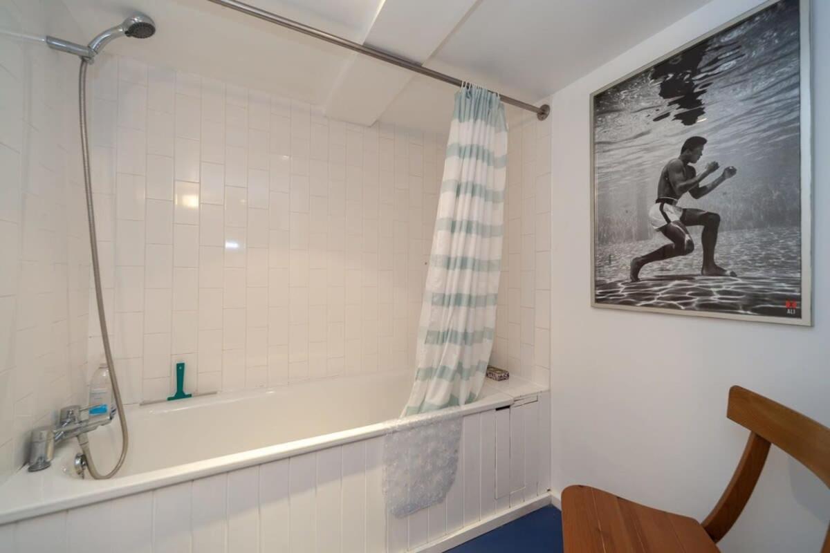 Charming 1 Bedroom Apartment In Old School House Londra Exterior foto