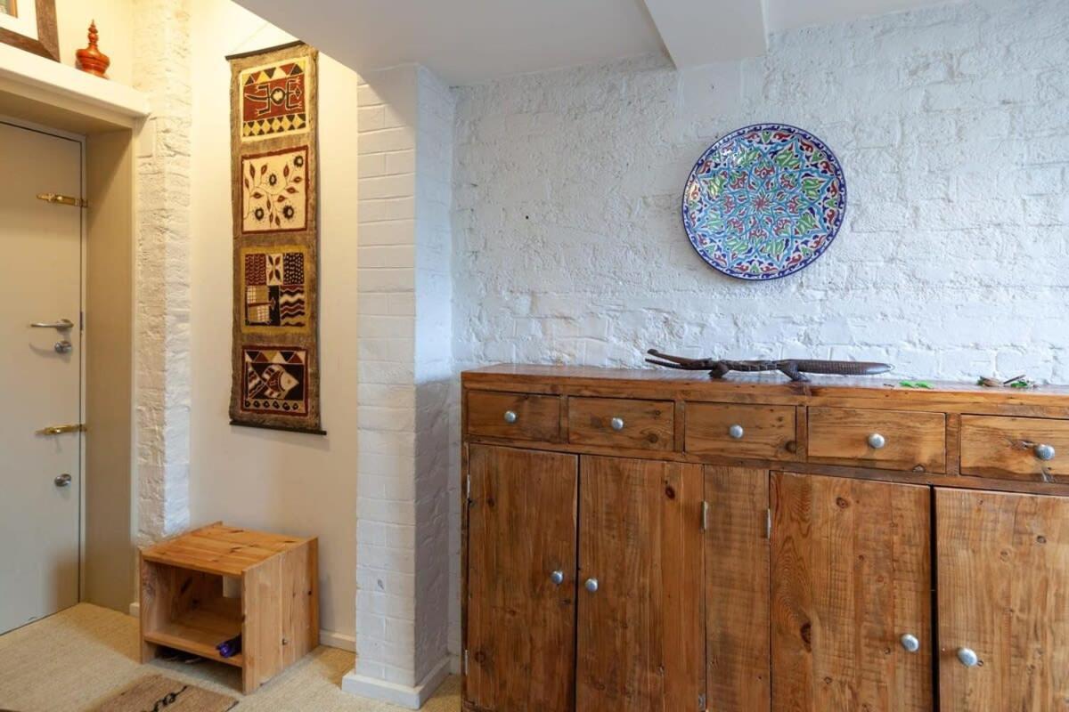 Charming 1 Bedroom Apartment In Old School House Londra Exterior foto