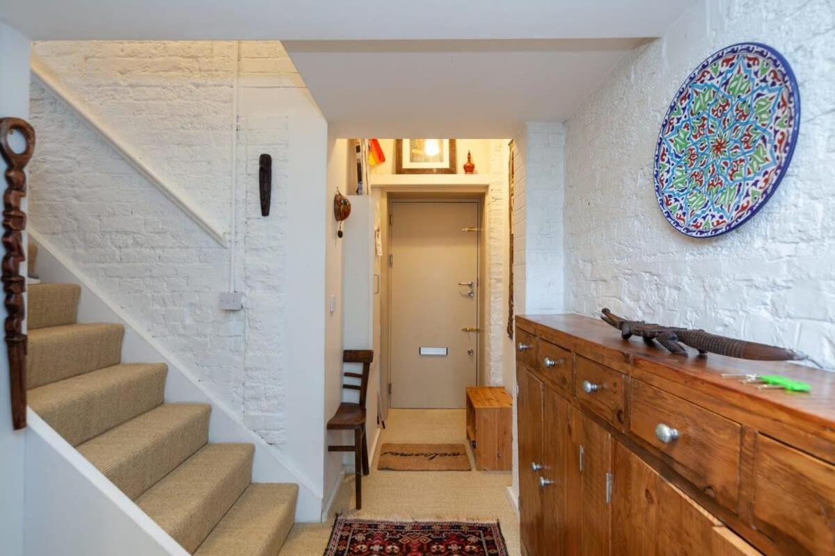 Charming 1 Bedroom Apartment In Old School House Londra Exterior foto