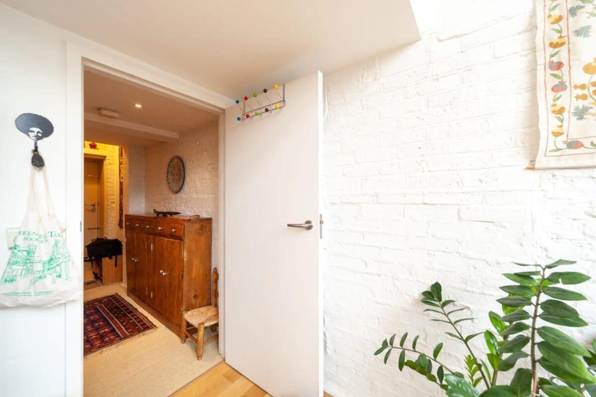 Charming 1 Bedroom Apartment In Old School House Londra Exterior foto